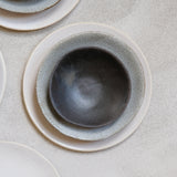 Coupelle en grès noir chamotté par Marguicha chez Brutal Ceramics