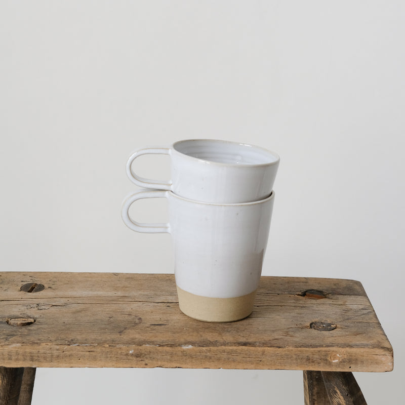 Mug en grès par No Ceramic chez Brutal Ceramics