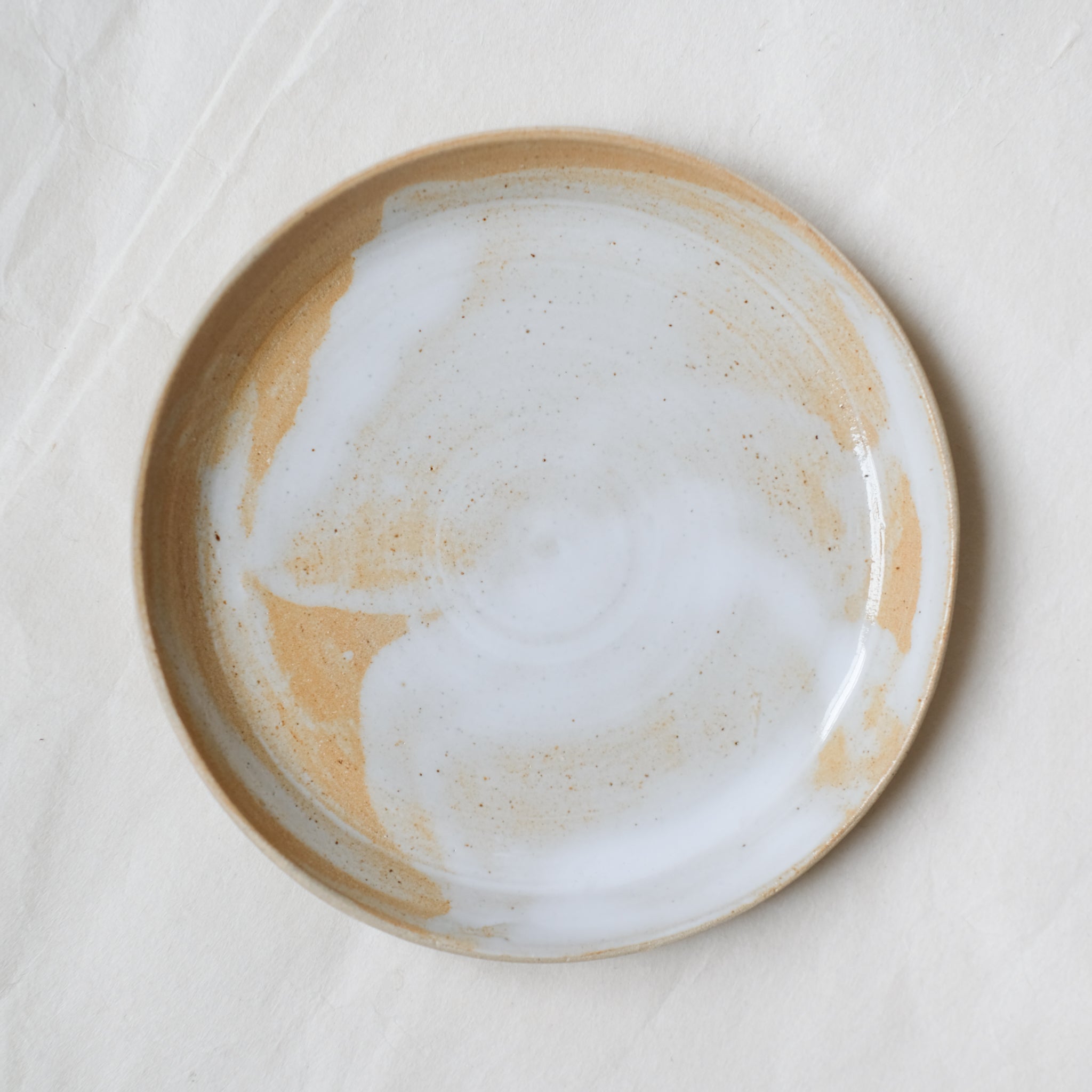Assiette en grès D 12,5cm par No Ceramic chez Brutal Ceramics