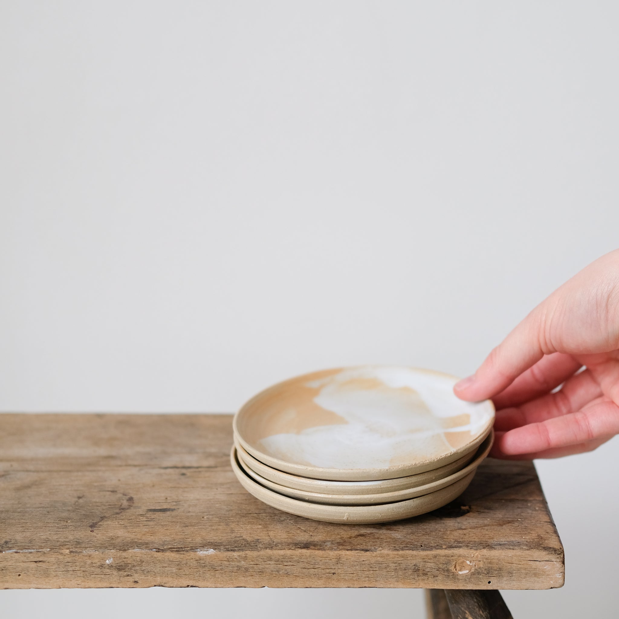 Assiette en grès D 12,5cm par No Ceramic chez Brutal Ceramics