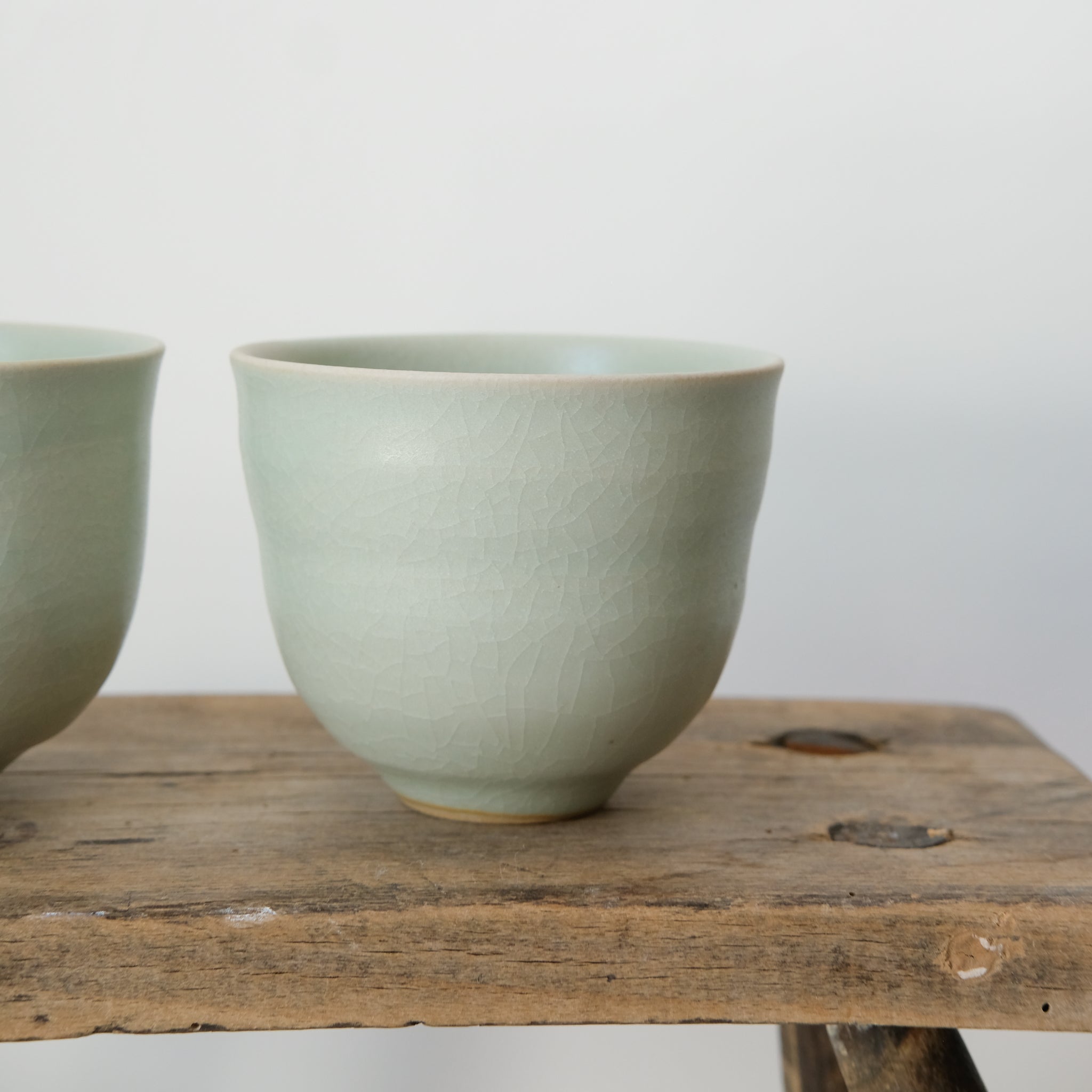 Tasse céladon d'Arielle de Gasquet pour Brutal Ceramics