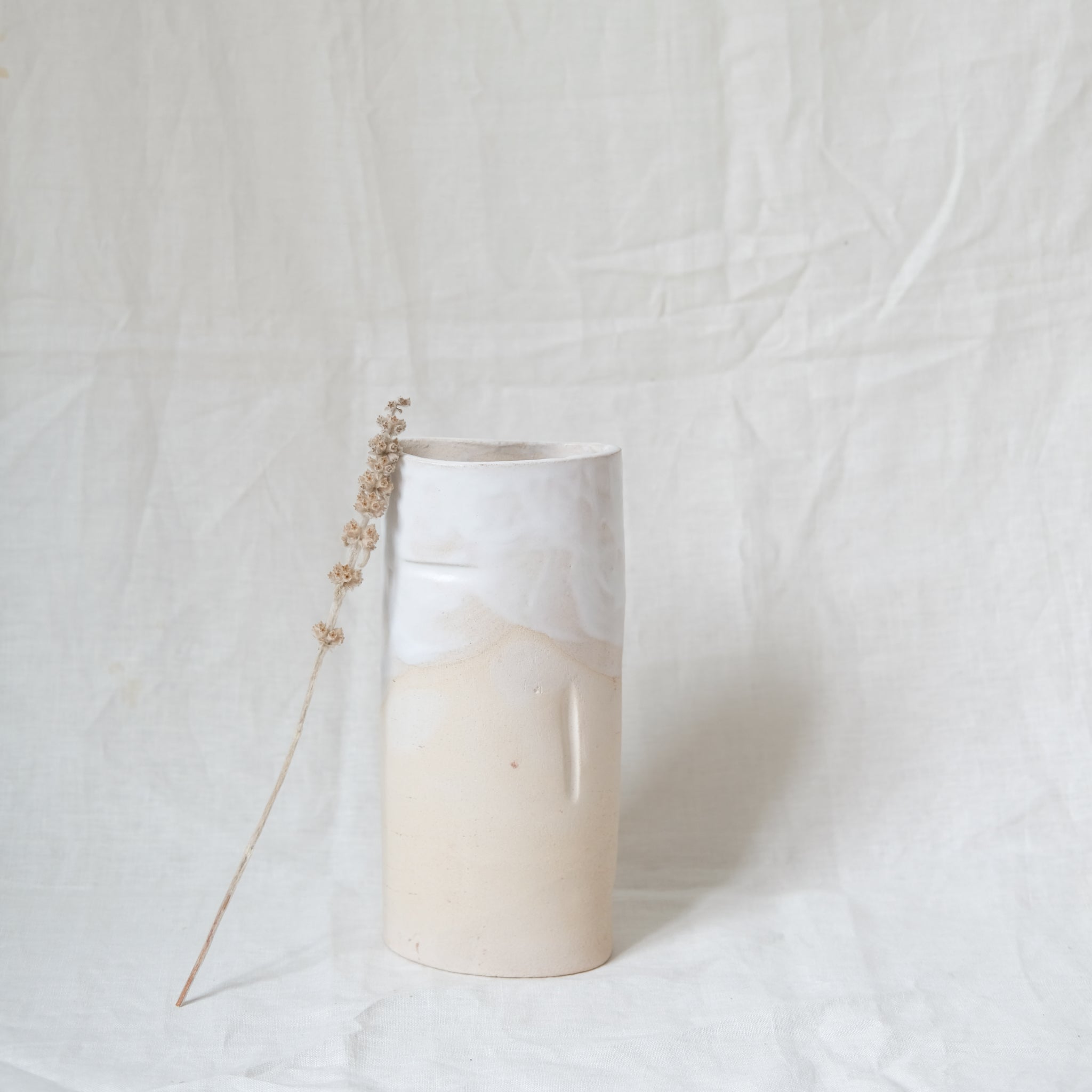 Vase OMOTA_07 d'Emmanuelle Roule chez Brutal Ceramics