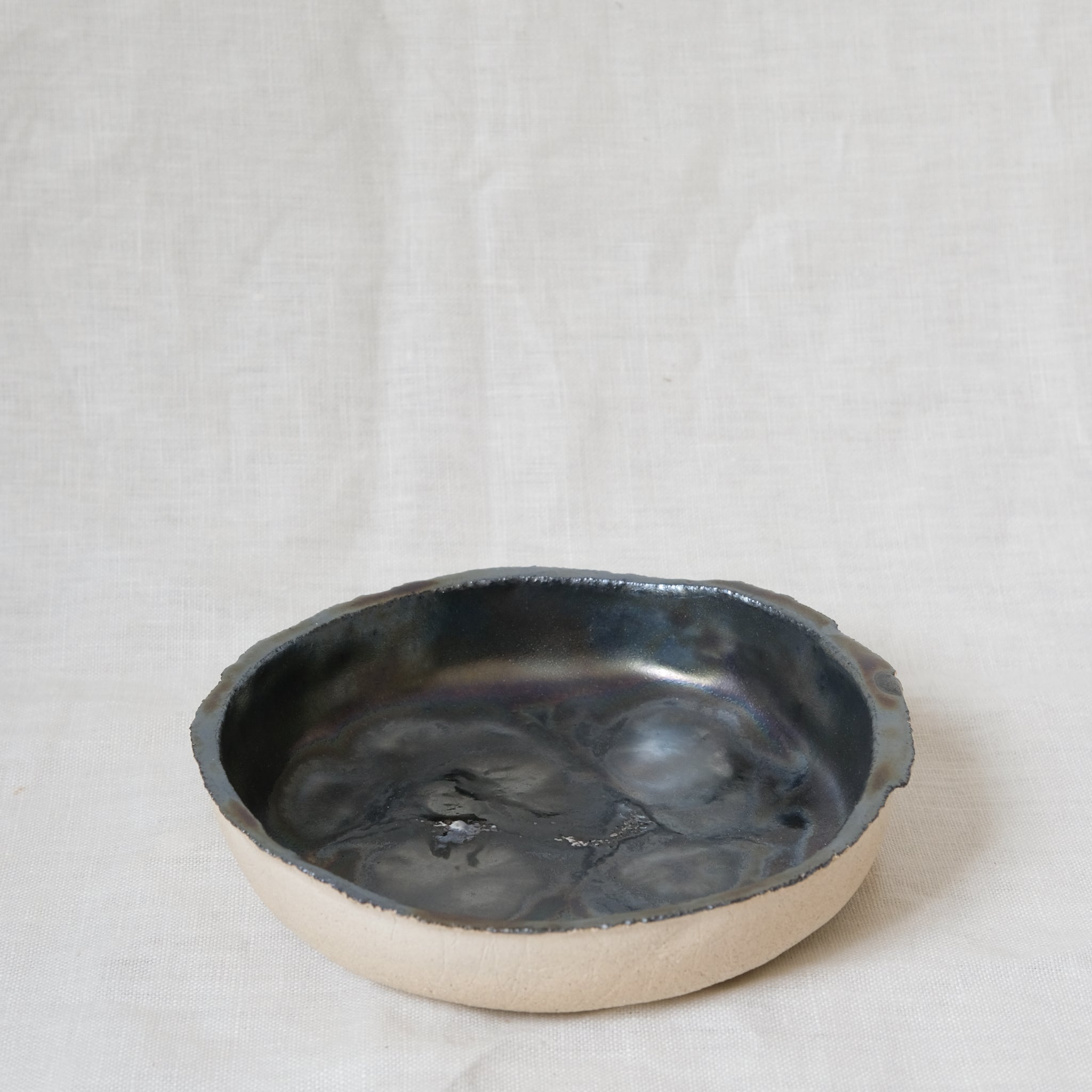 Coupelle IMA_12 d'Emmanuelle Roule chez Brutal Ceramics