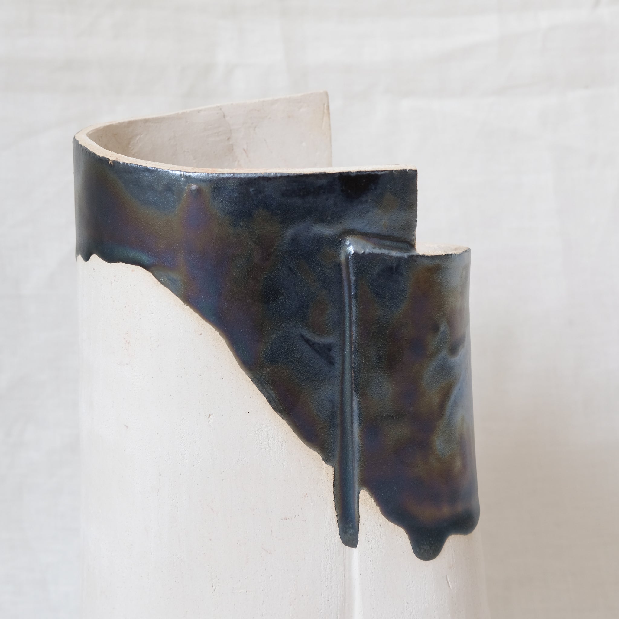 Vase OMOTA_08 d'Emmanuelle Roule chez Brutal Ceramics