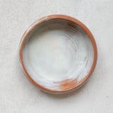 Bol en grès blanc ocre par Léa Guetta chez Brutal Ceramics