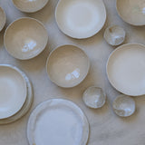 Coupelle en grès blanc de Lola Moreau chez Brutal Ceramics
