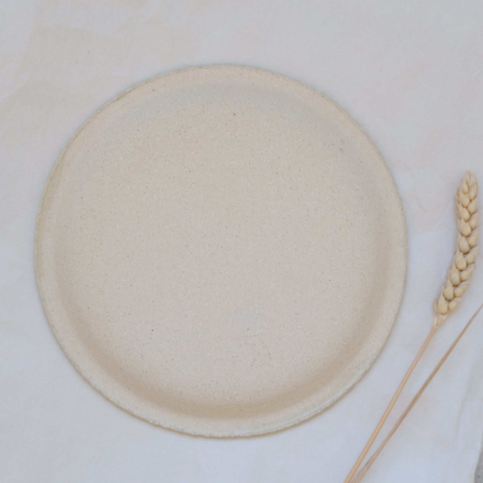 Ribbed white sandstone plate D 18.5cm - Butter