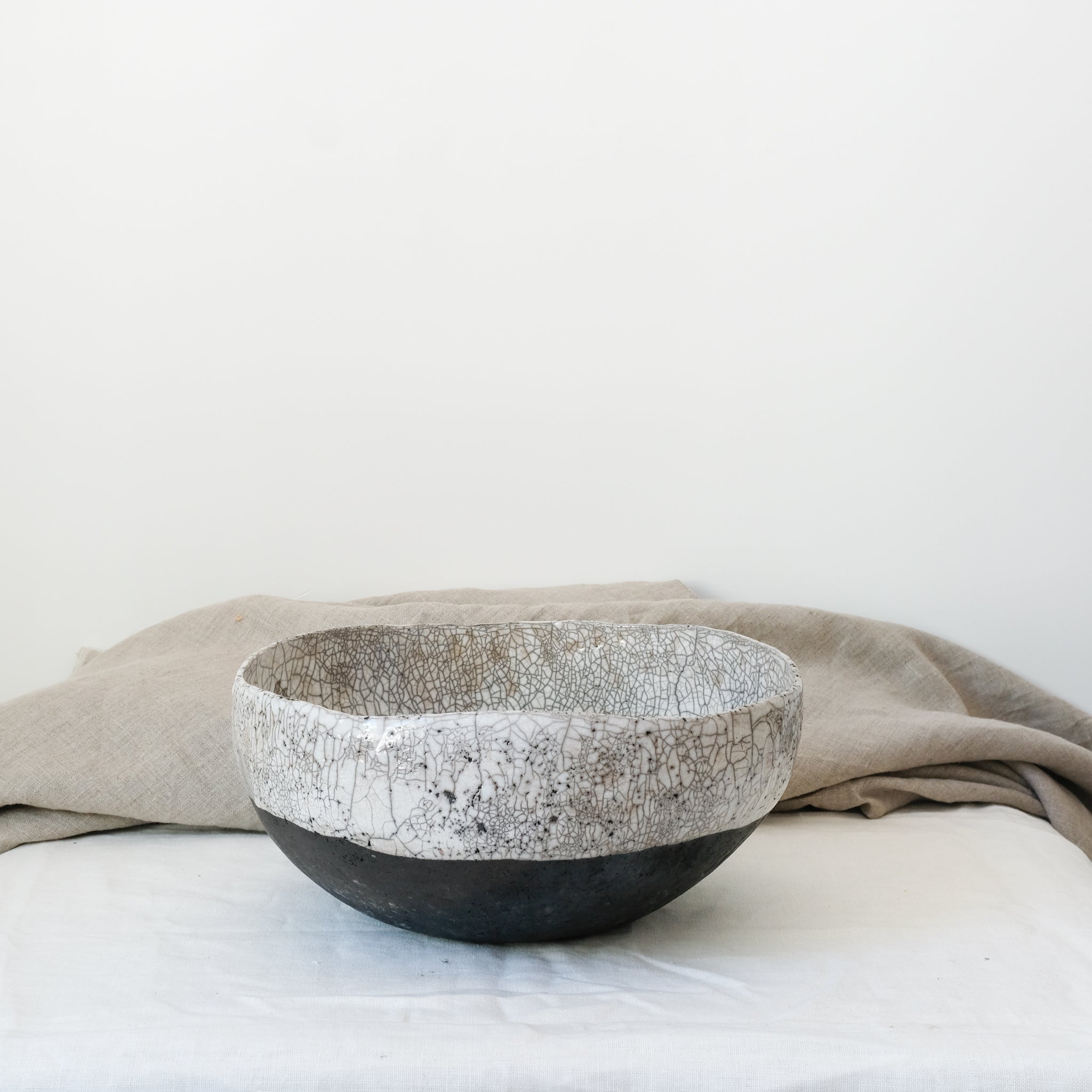 Saladier 01 Raku en grès par la céramiste Potry chez Brutal