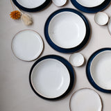 Assiette creuse en grès blanc par Gaelle Le Doledec chez Brutal Ceramics