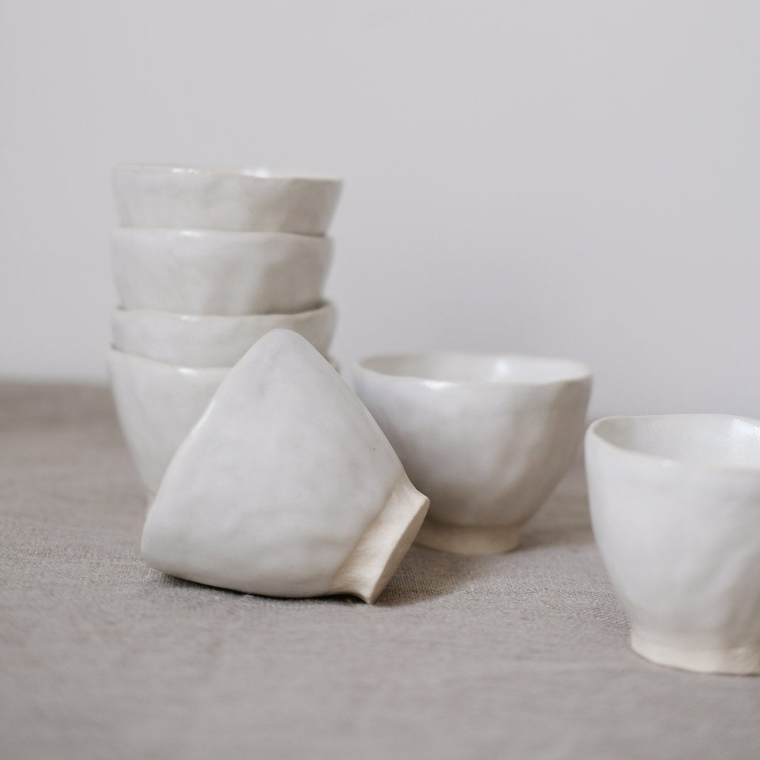 Tasse à expresso par Judith Lasry chez Brutal Ceramics
