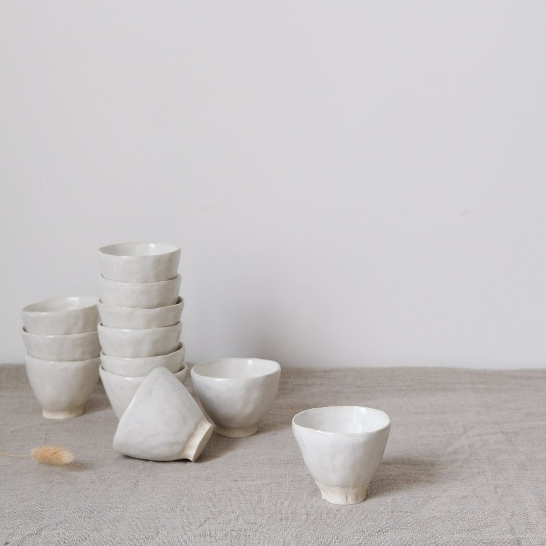 Tasse à expresso par Judith Lasry chez Brutal Ceramics