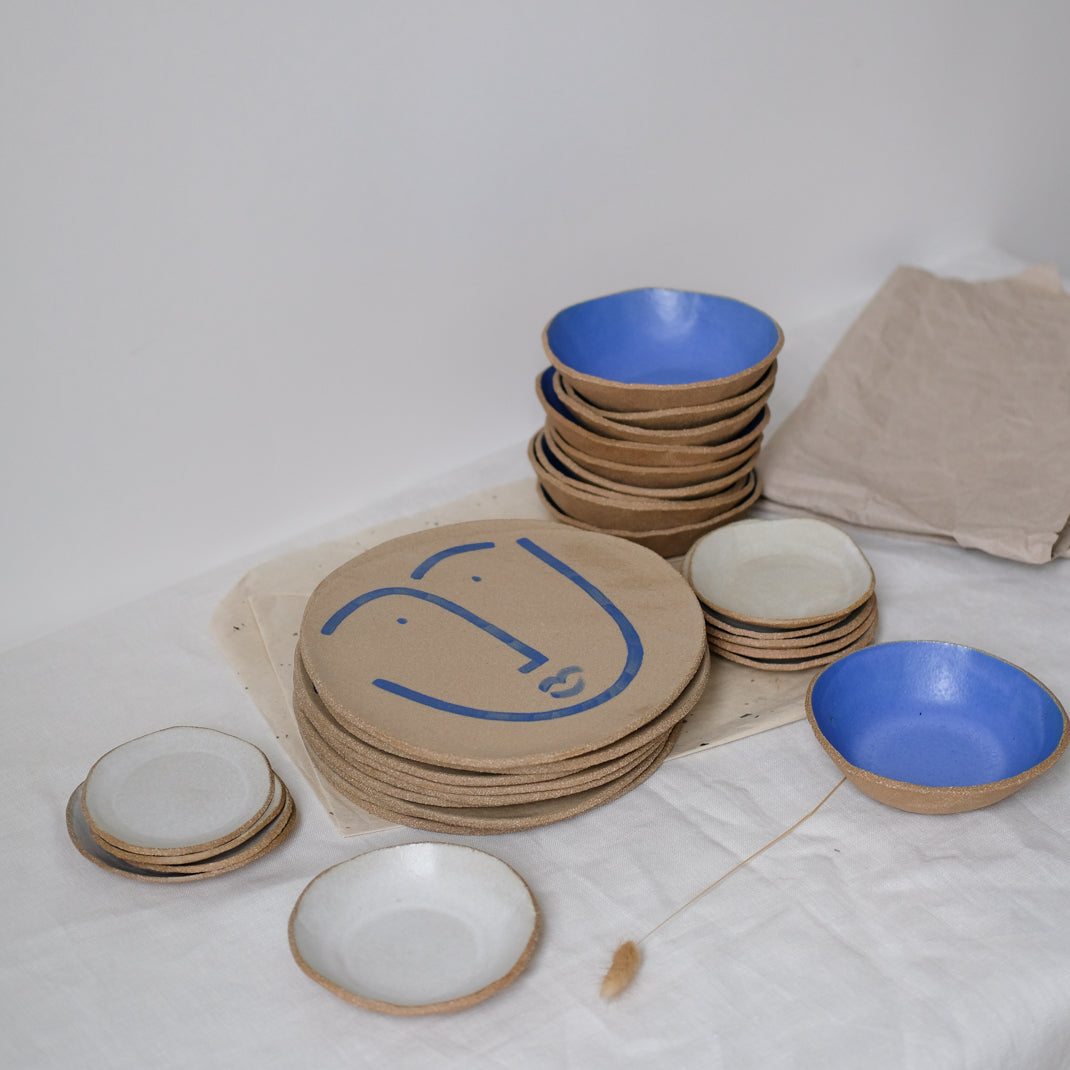 Coupelle en grès blanc par Lucie Faucon chez Brutal Ceramics