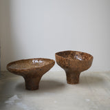 Coupe droite en grès chamotté H 19,5cm - ocre, marron par Judith Lasry pour Brutal Ceramics