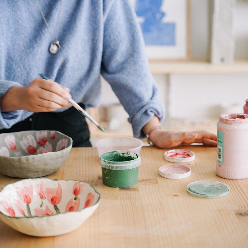 Atelier de peinture sur assiettes avec Samantha Kerdine / 25 avril de 18h30 à 20h00