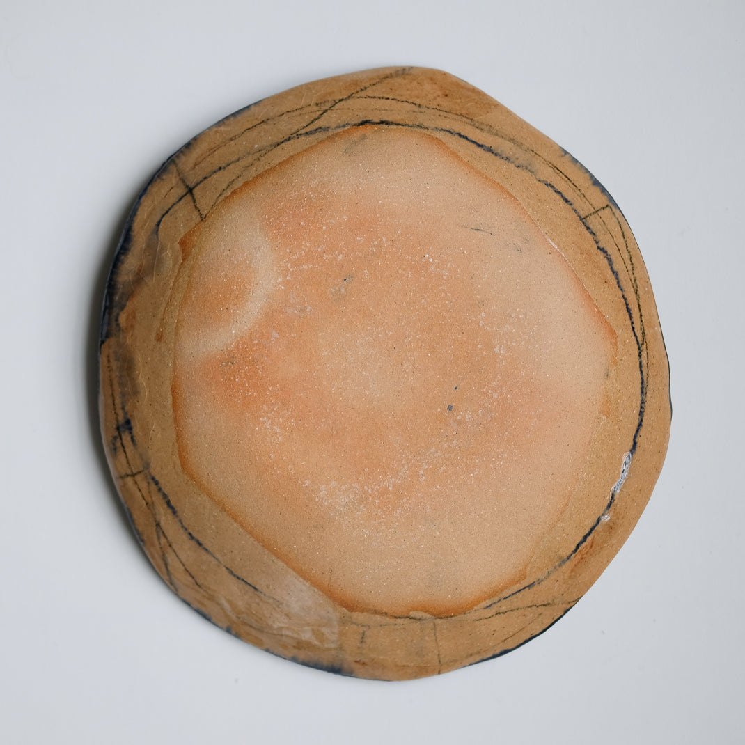 Grande assiette / Plat réalisée par le potier japonais Shun Kadohashi