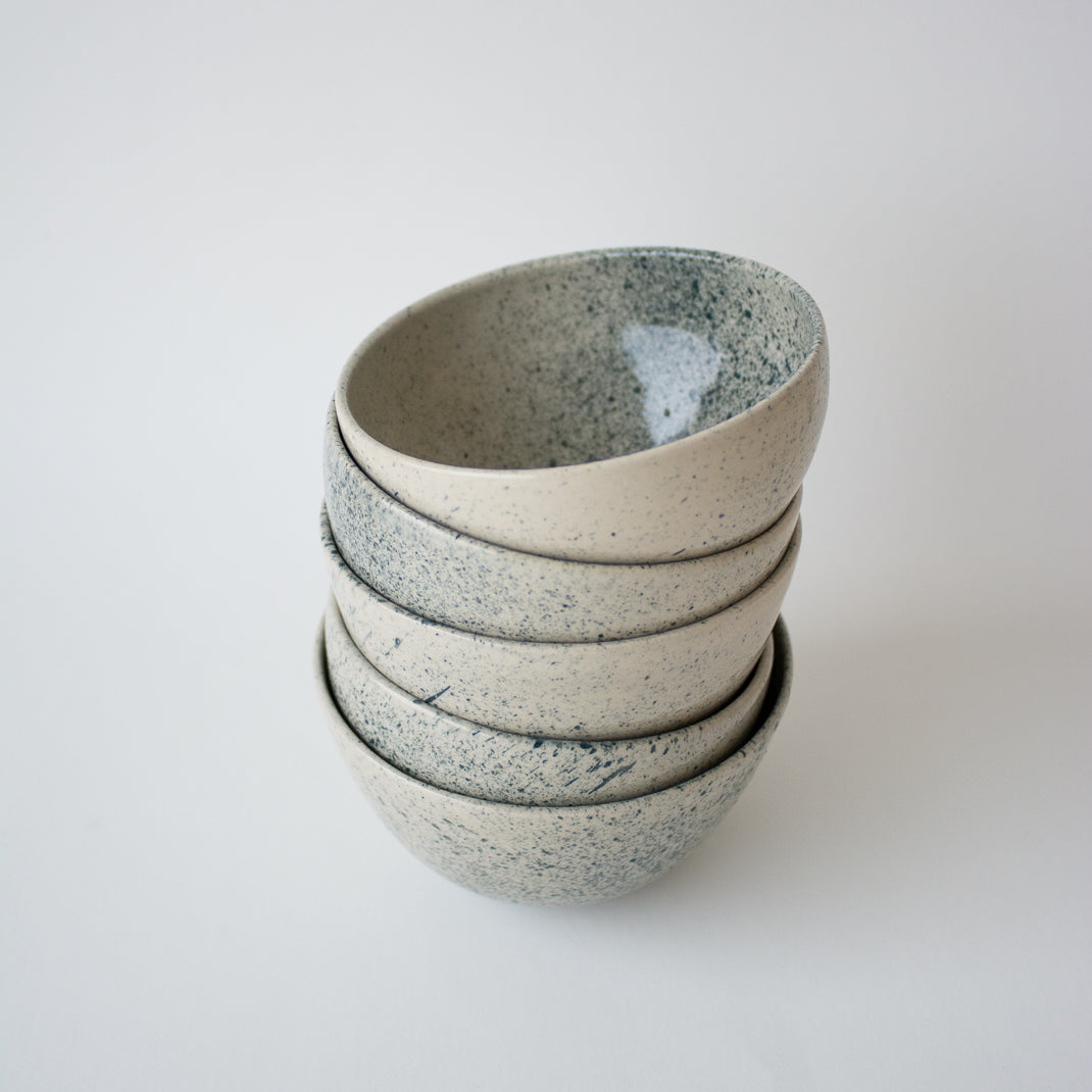 Bol supernova en grès fait à la main par Clarina Ceramics, céramiste à Paris