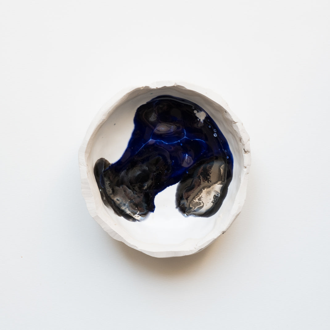 Bol issu de la collection Alta conçue par Emmanuelle Roule pour Brutal dans son atelier parisien.