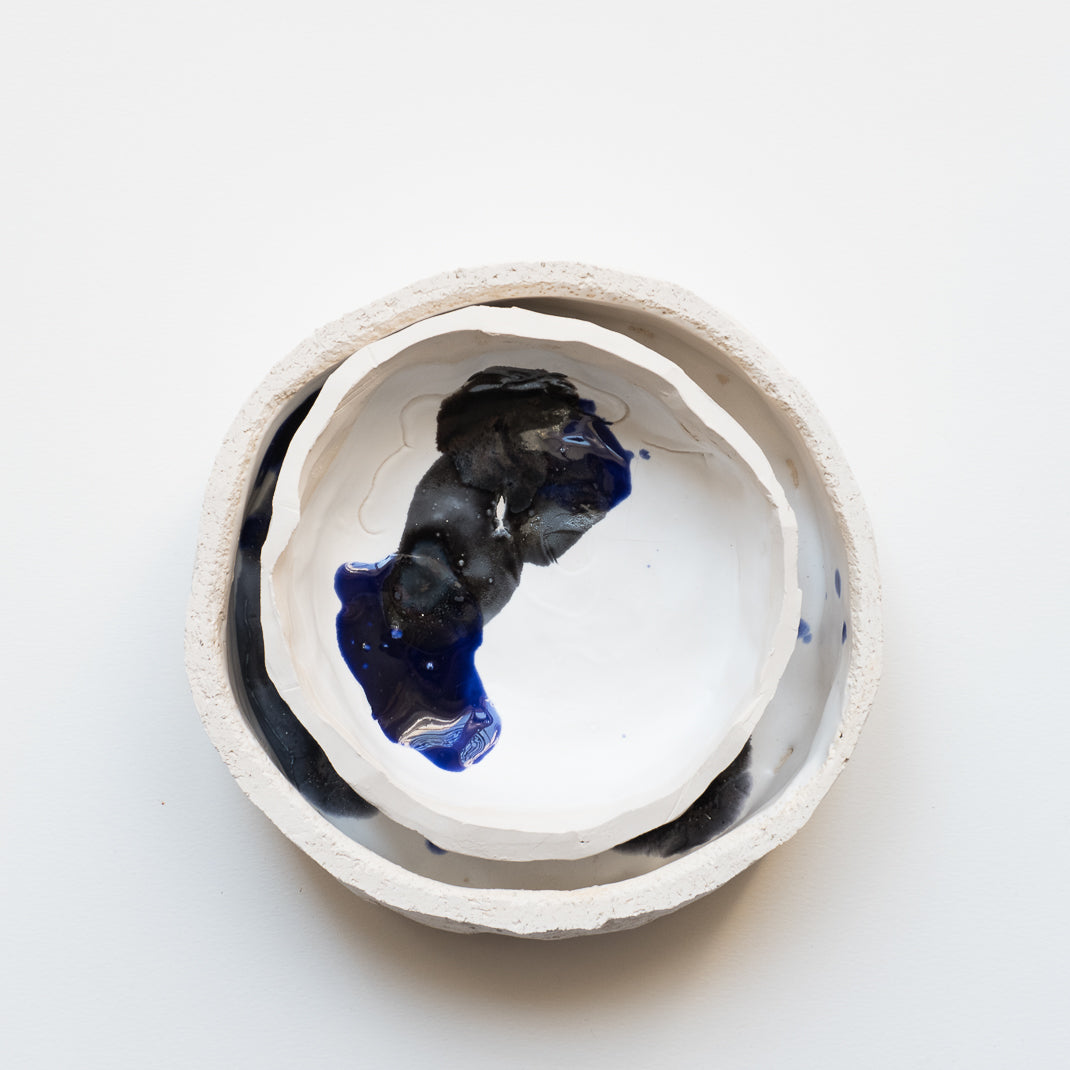Bol issu de la collection Alta conçue par Emmanuelle Roule pour Brutal dans son atelier parisien.
