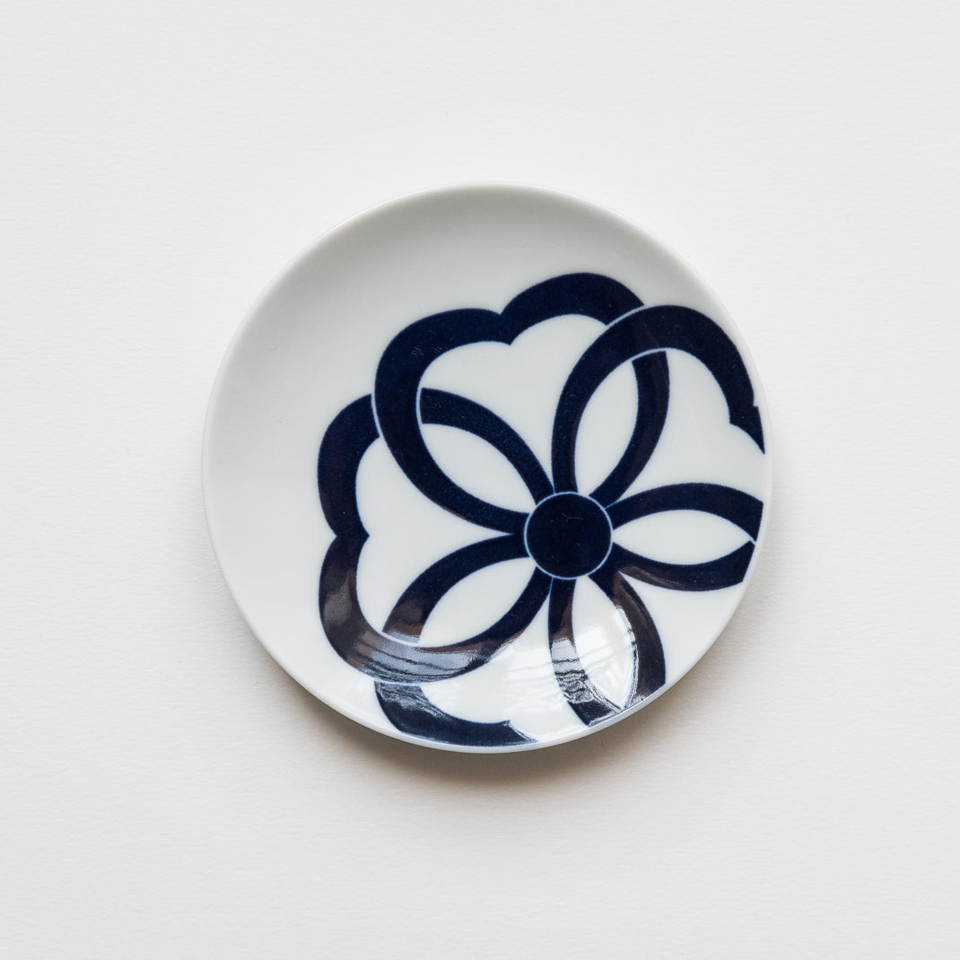Petite assiette "cerisiers" du fabricant japonais Kihara chez Brutal Ceramics