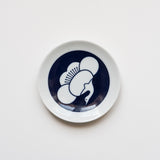 Petite assiette "grue" du fabricant japonais Kihara chez Brutal  Ceramics