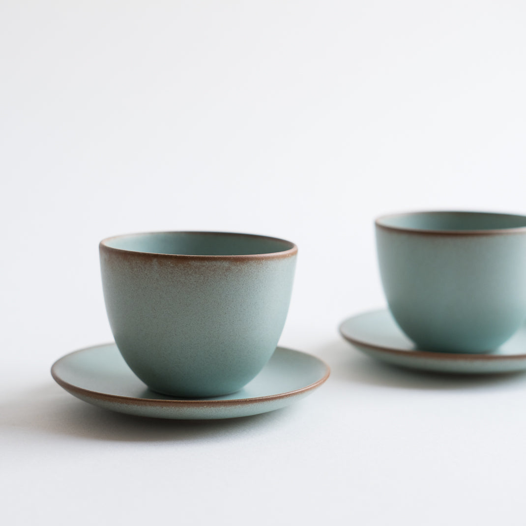 Tasse Kinto de la collection Pebble a été faite dans la préfecture de Gifu au Japon à Tono, connue comme l'une des régions les plus connues de la production de céramique au Japon.