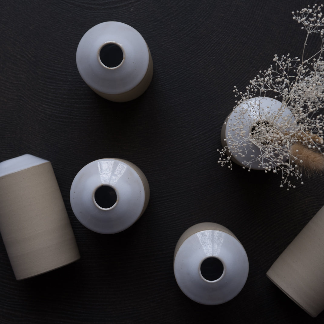 Le vase de la collection Essential de No Ceramic sur la boutique Brutal Ceramics