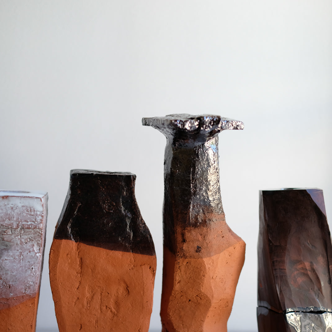Vase Nando_03 d'Emmanuelle Roule chez Brutal Ceramics