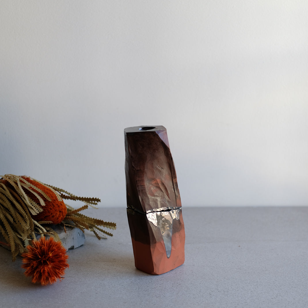 Vase Kume_17 d'Emmanuelle Roule chez Brutal Ceramics
