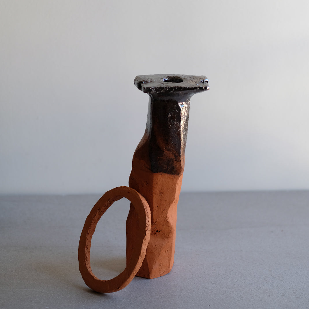 Vase Nando_02 d'Emmanuelle Roule chez Brutal Ceramics