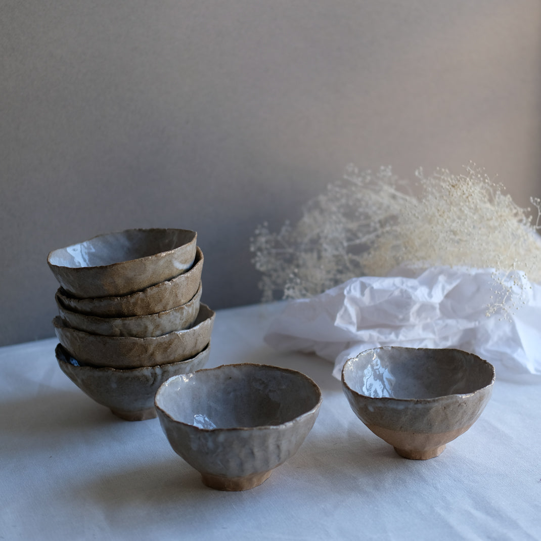 Petit bol pincé de Judith Lasry chez Brutal Ceramics