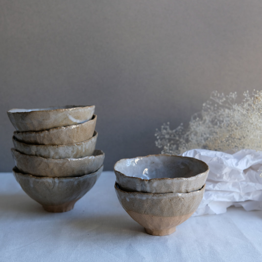 Petit bol pincé de Judith Lasry chez Brutal Ceramics