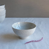 Tasse en porcelaine de Sun Tree Studio chez Brutal Ceramics