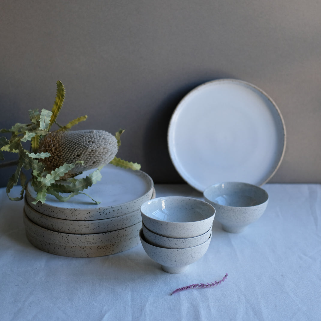 Tasse en porcelaine de Sun Tree Studio chez Brutal Ceramics