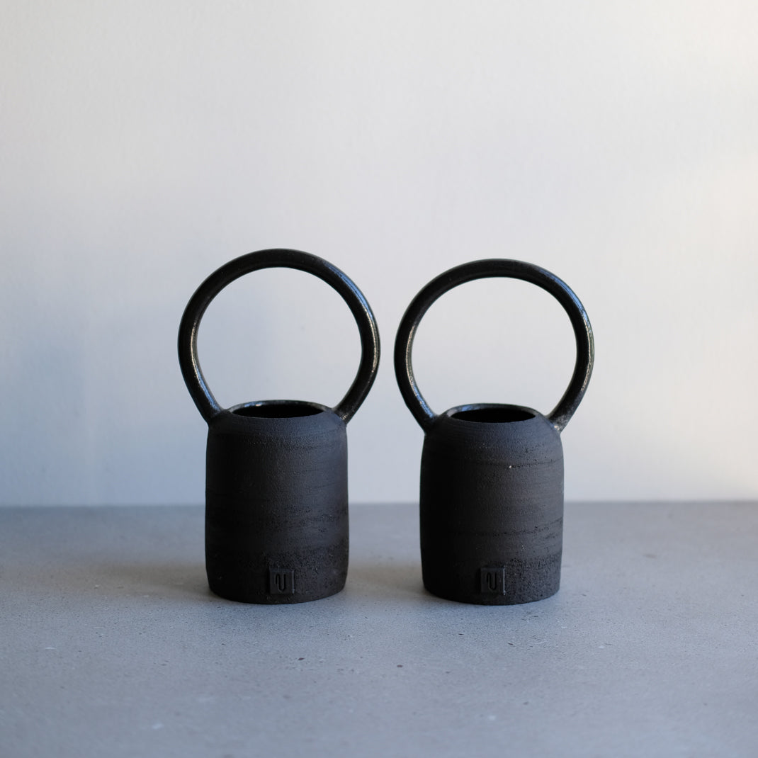 Vase Black Moon de Violaine Toth chez Brutal Ceramics